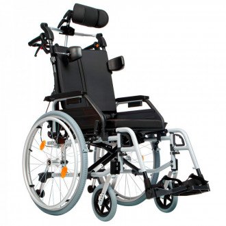 Кресло-коляска с ручным приводом Ortonica Comfort 200 в 